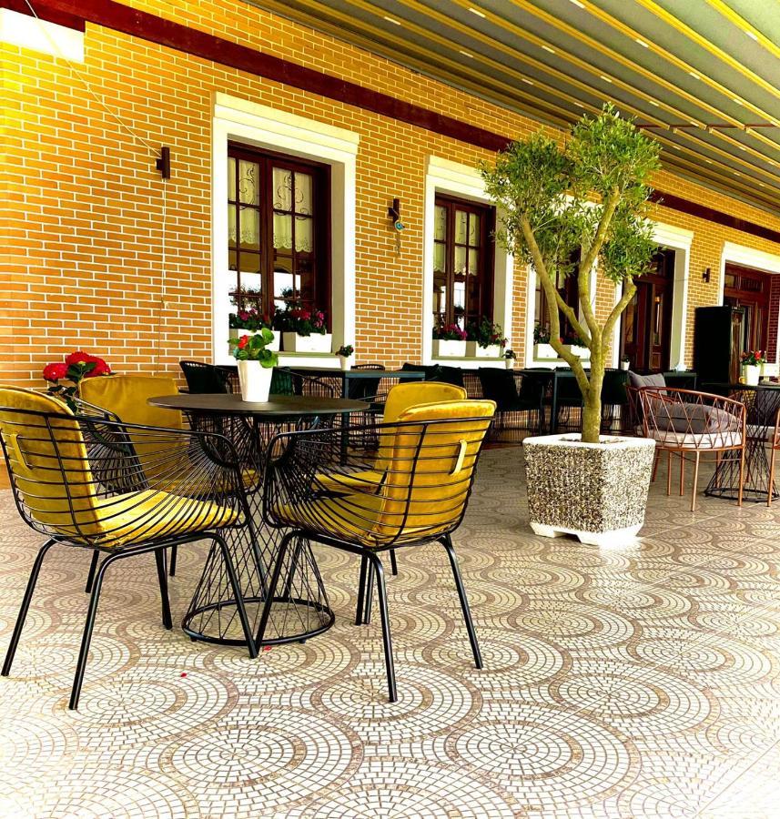 Ardenica Boutique Hotel Lushnjë Extérieur photo