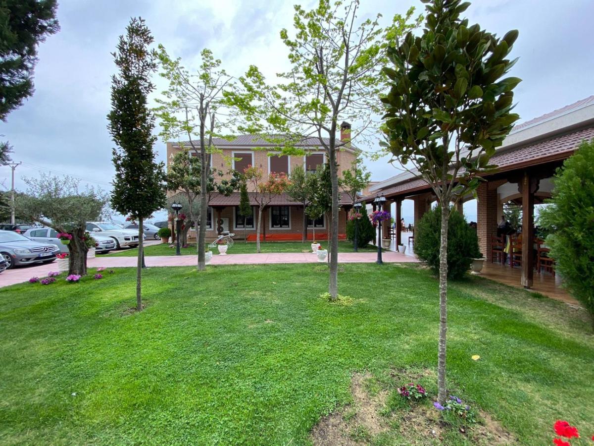 Ardenica Boutique Hotel Lushnjë Extérieur photo