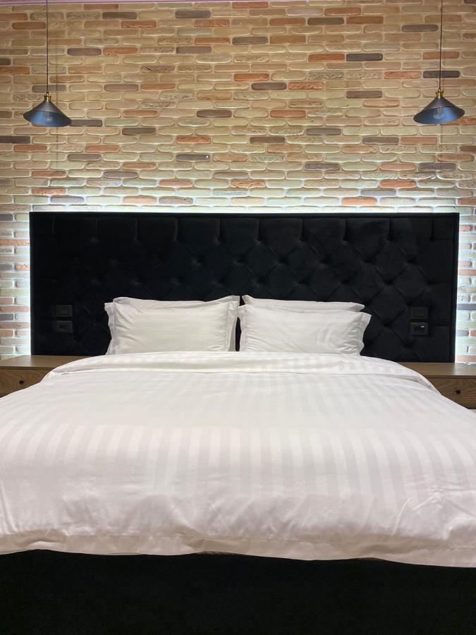 Ardenica Boutique Hotel Lushnjë Extérieur photo